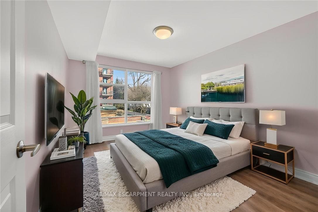 19 Lake Avenue Unit 303 photo 25