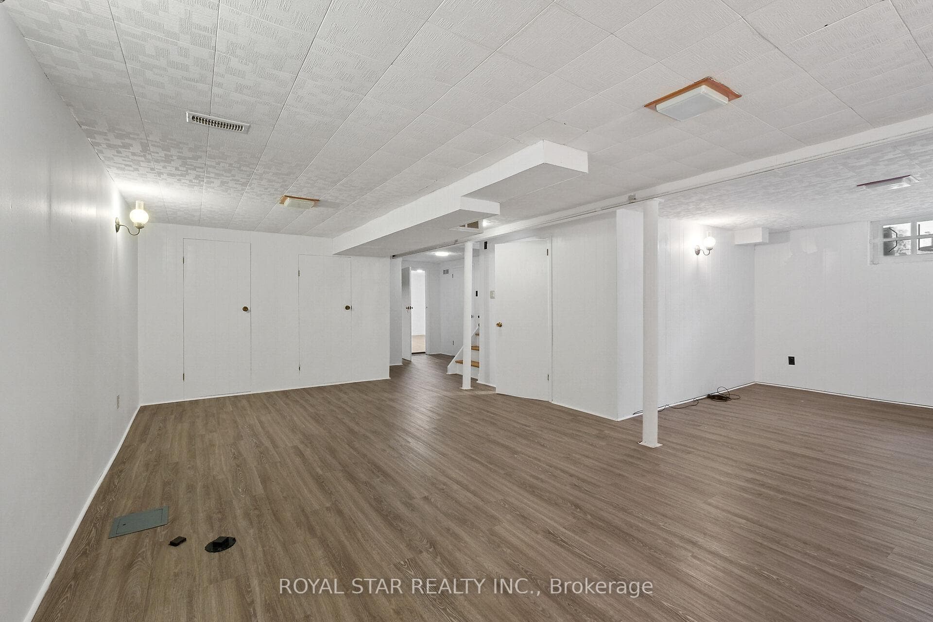 10 Delong Drive photo 34