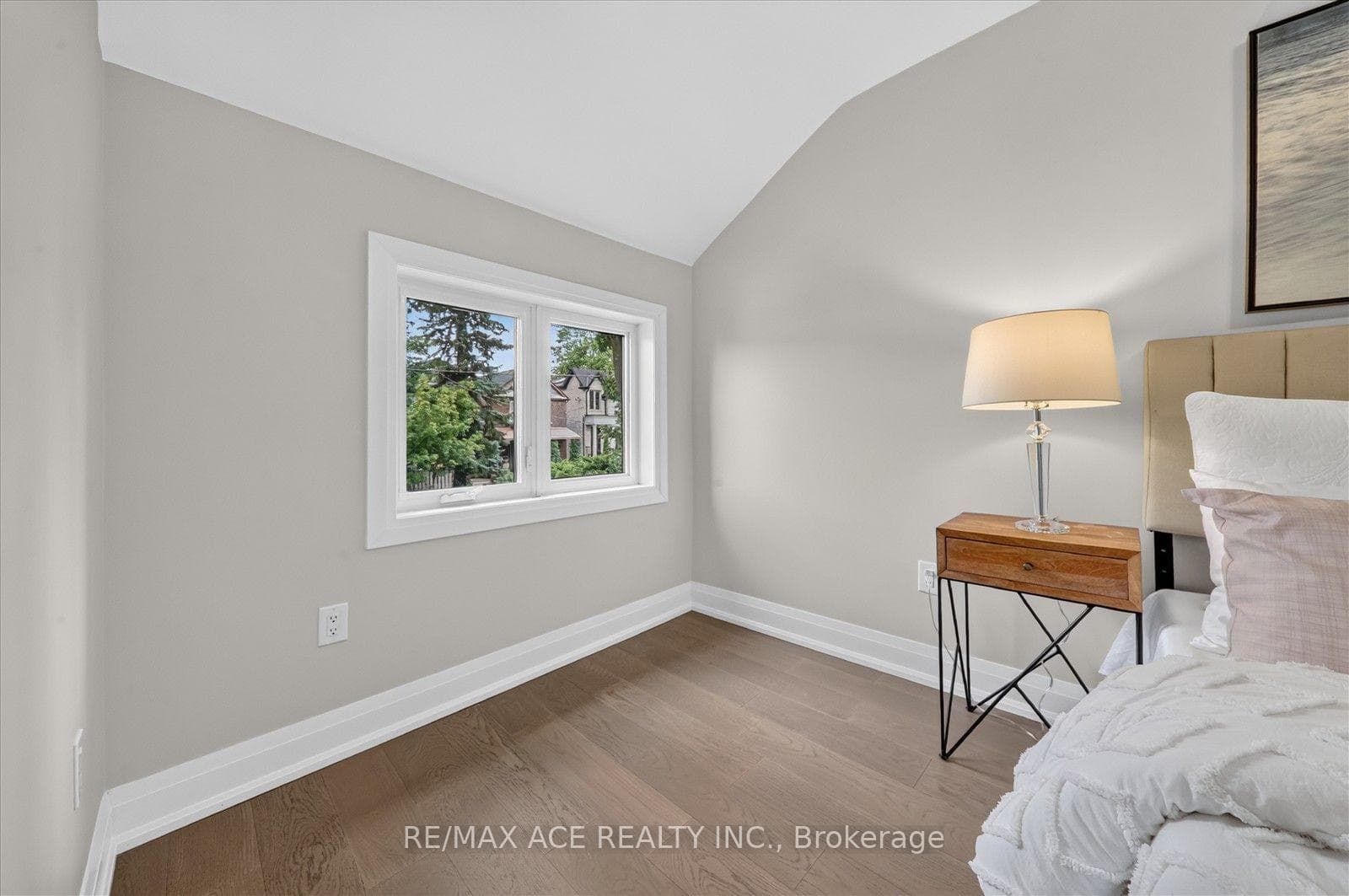 100 Dunkirk Road photo 31