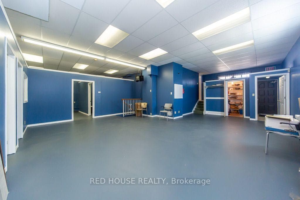 658 Vaughan Road photo 12
