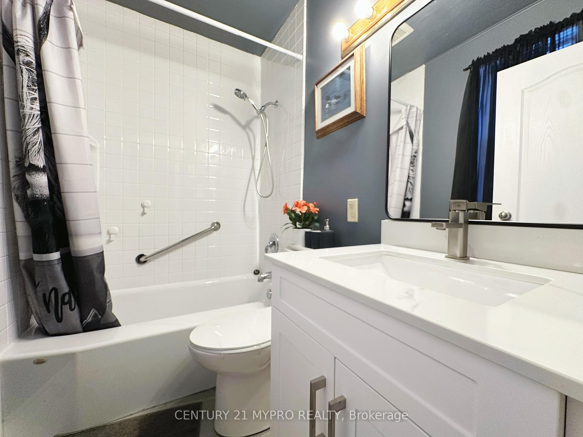 448 Hamilton Street photo 9
