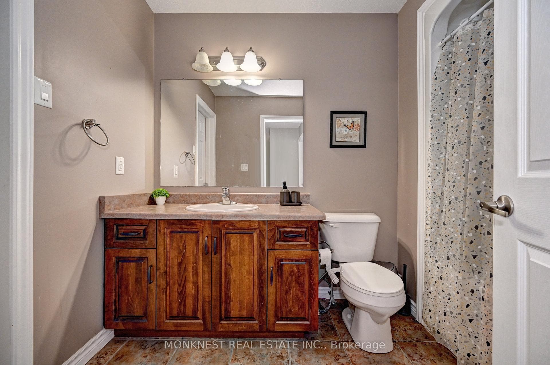 263 Vincent Drive photo 27