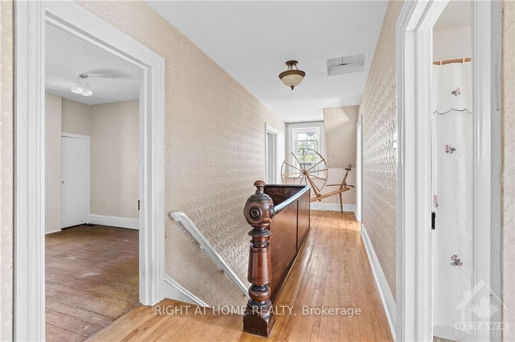 5080 ALBION Road photo 22