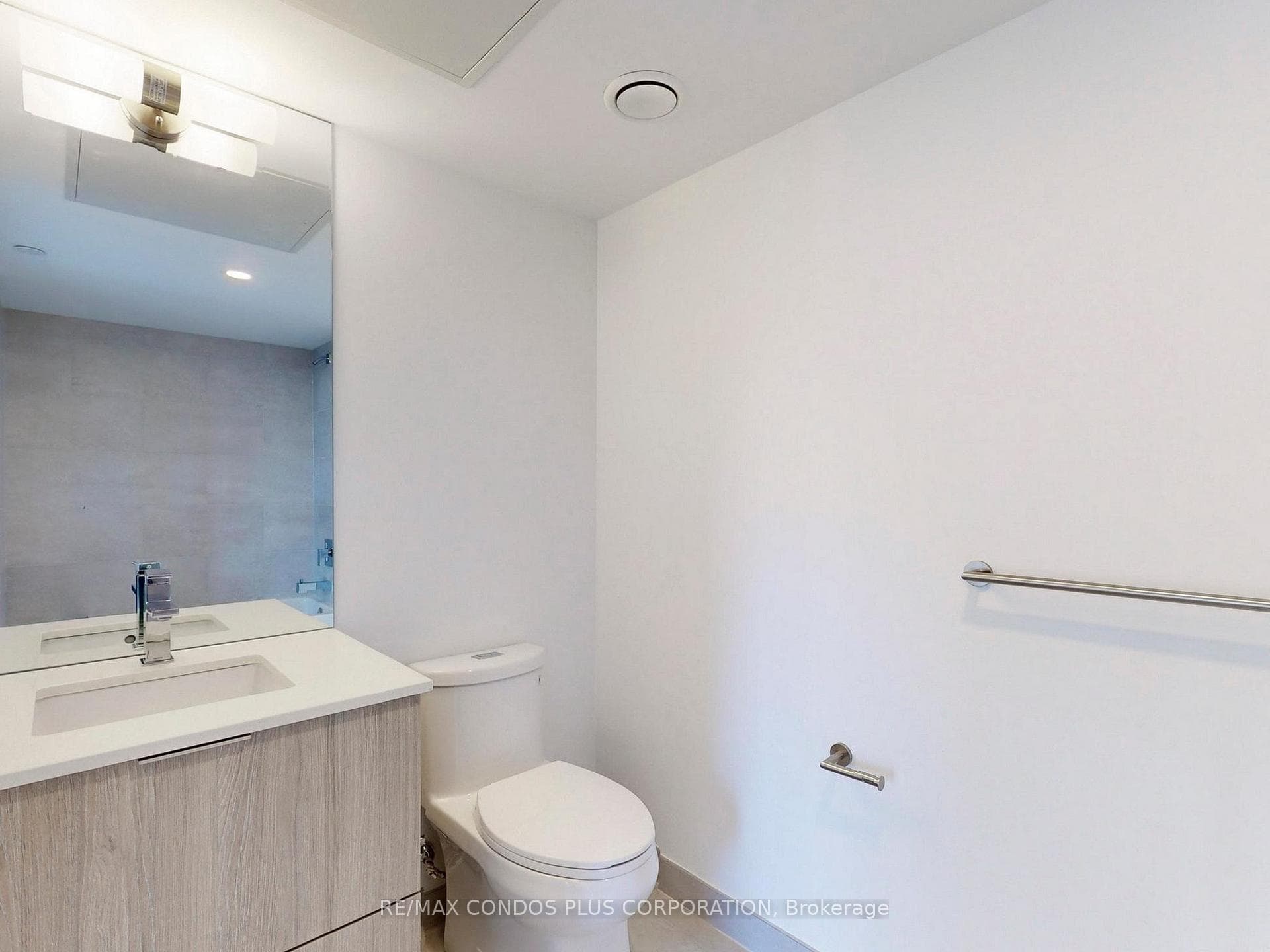47 Mutual Street Unit 1704 photo 26