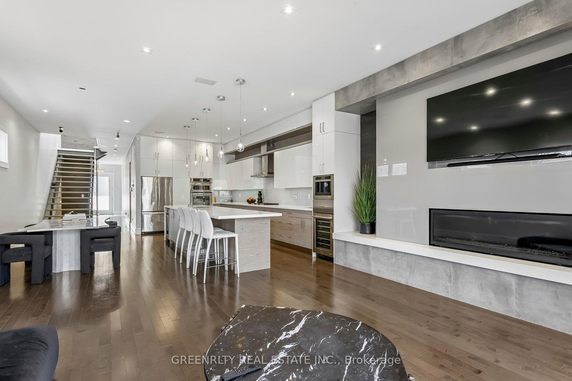 21A Maple Avenue photo 16