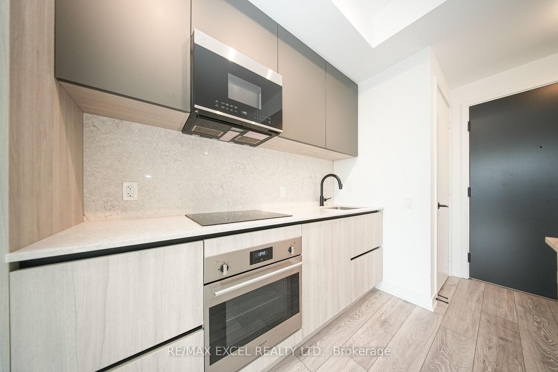 108 Peter Street Unit 4509 photo 21