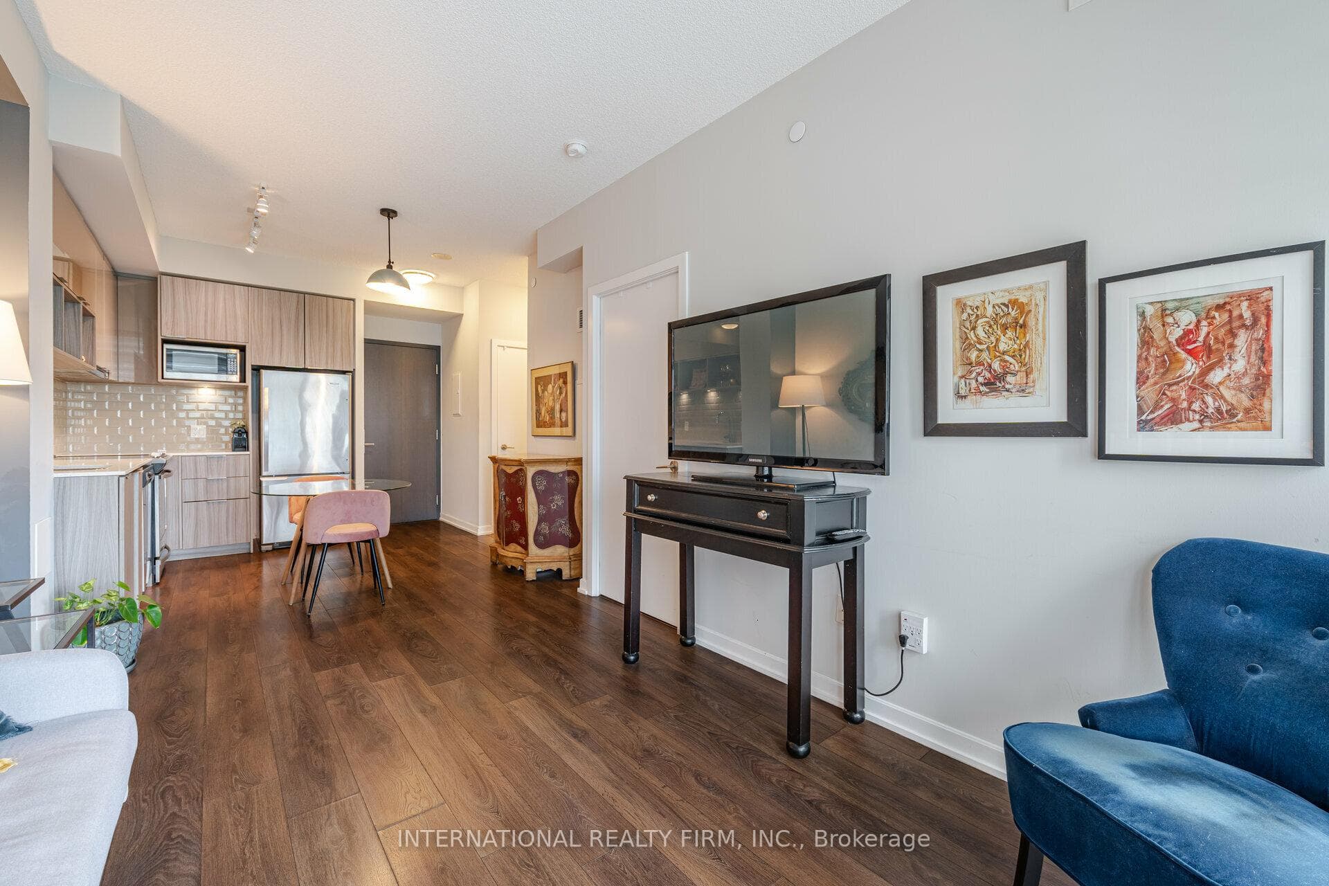 52 Forest Manor Road Unit 303 photo 6