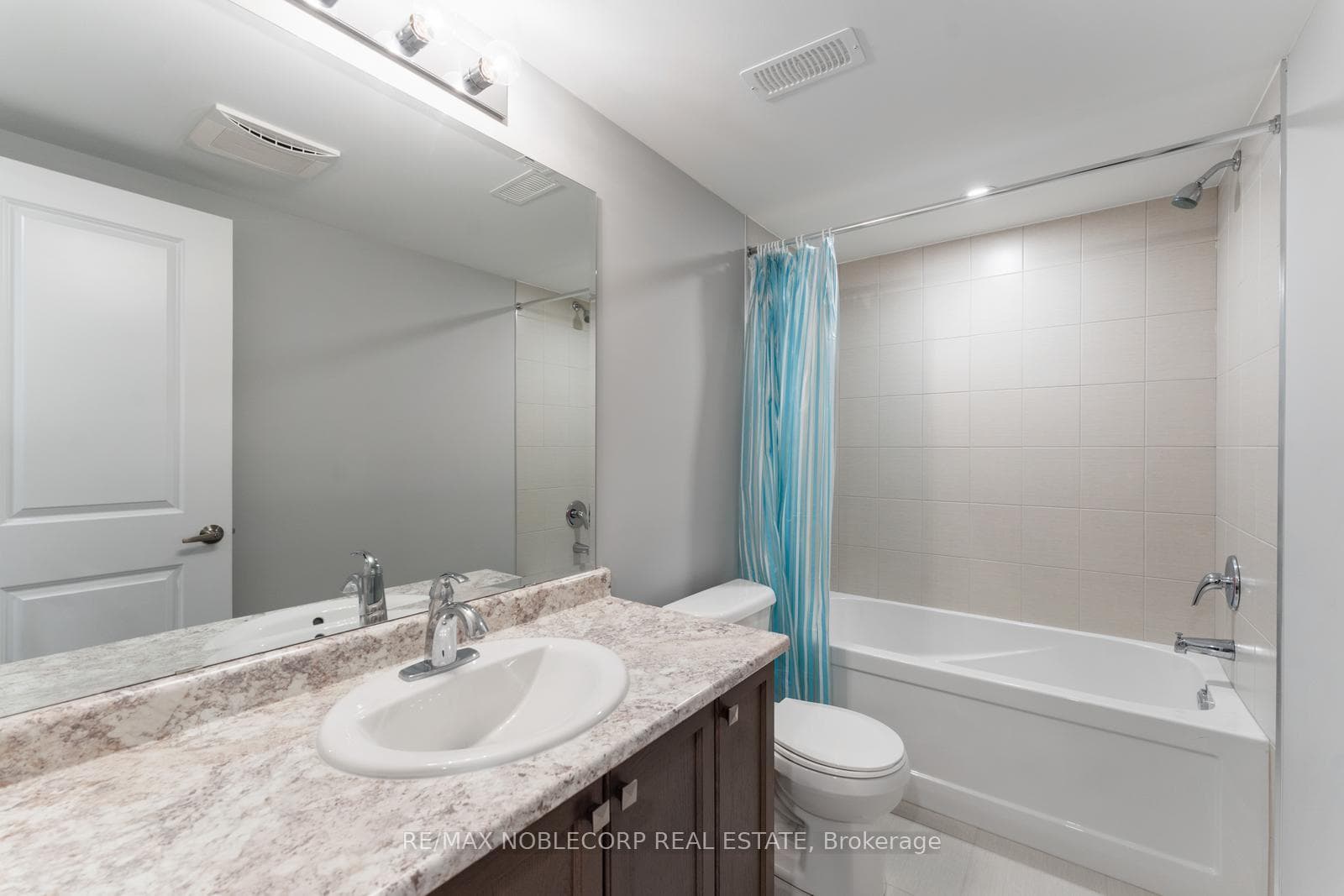209 Walker Boulevard photo 36
