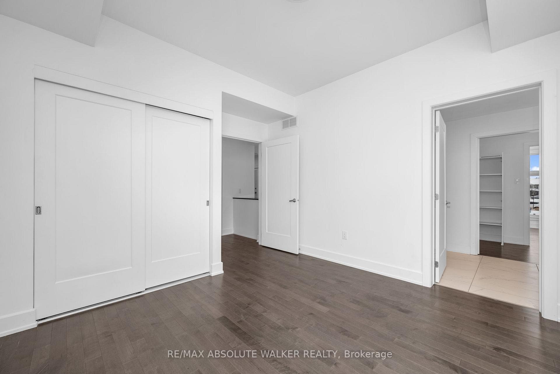 305 Elizabeth Cosgrove Private Unit 101 photo 27