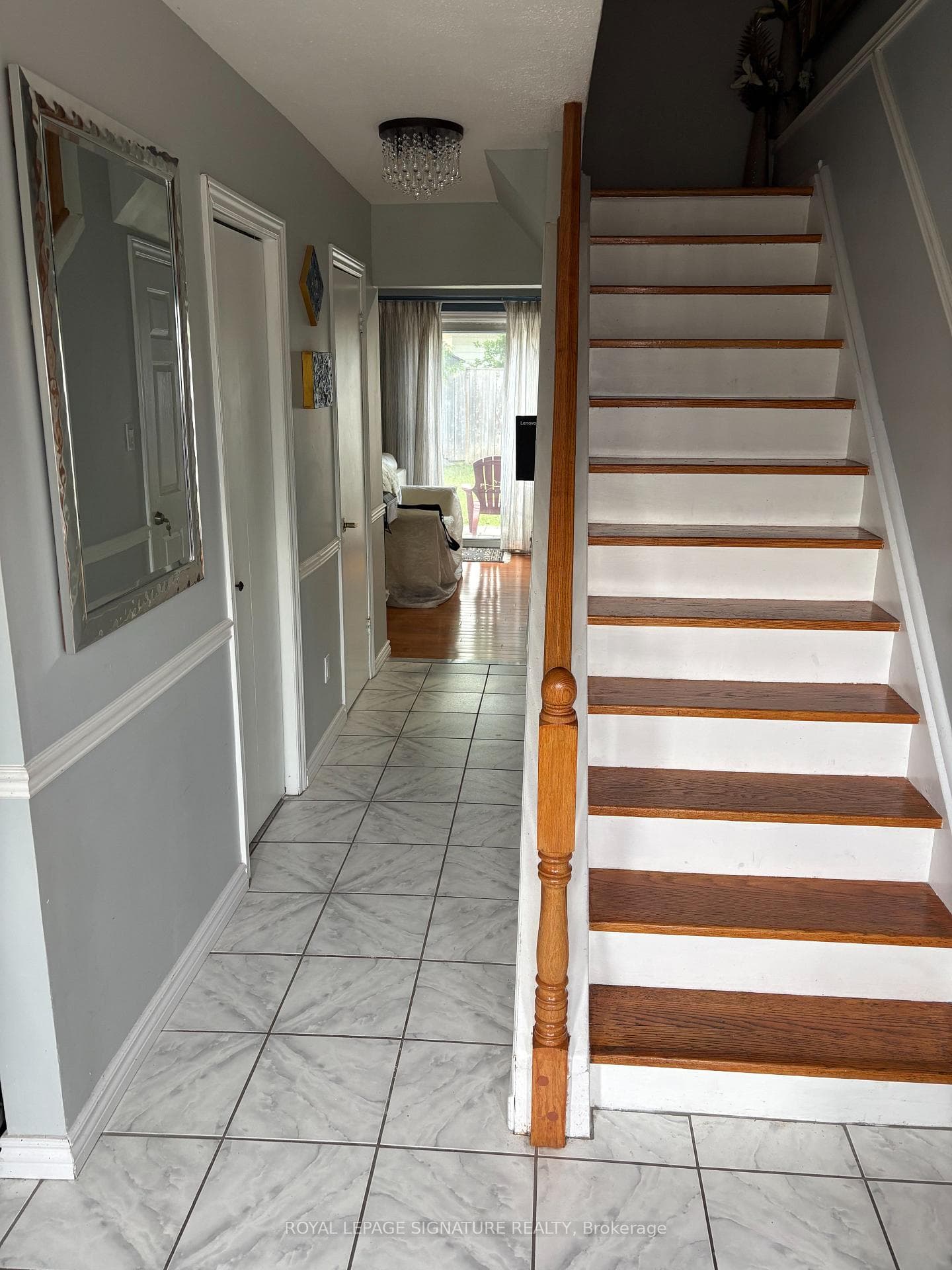 137 Madoc Drive photo 3