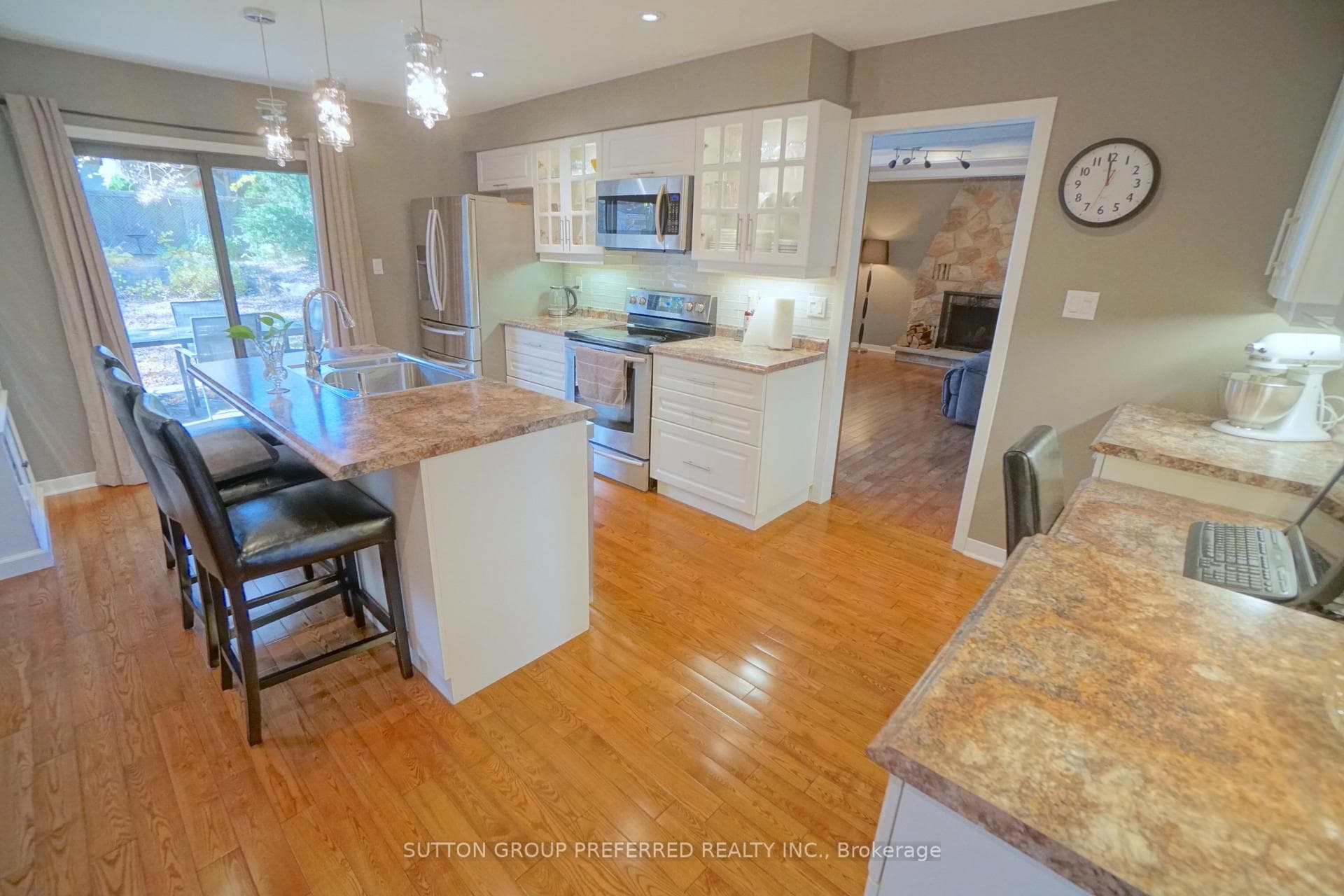 707 Cranbrook Road photo 15