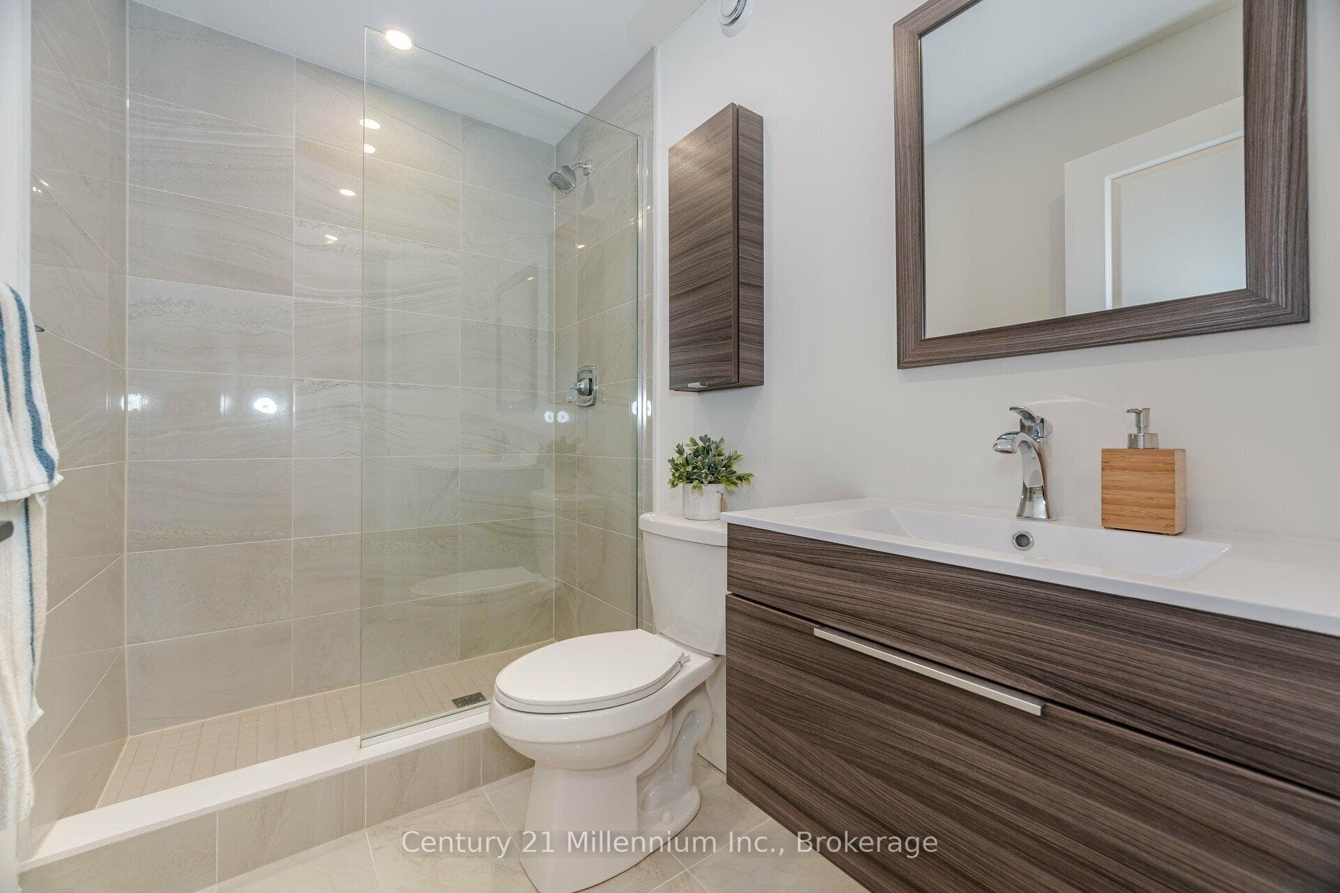 16 Beckwith Lane Unit 403 photo 23
