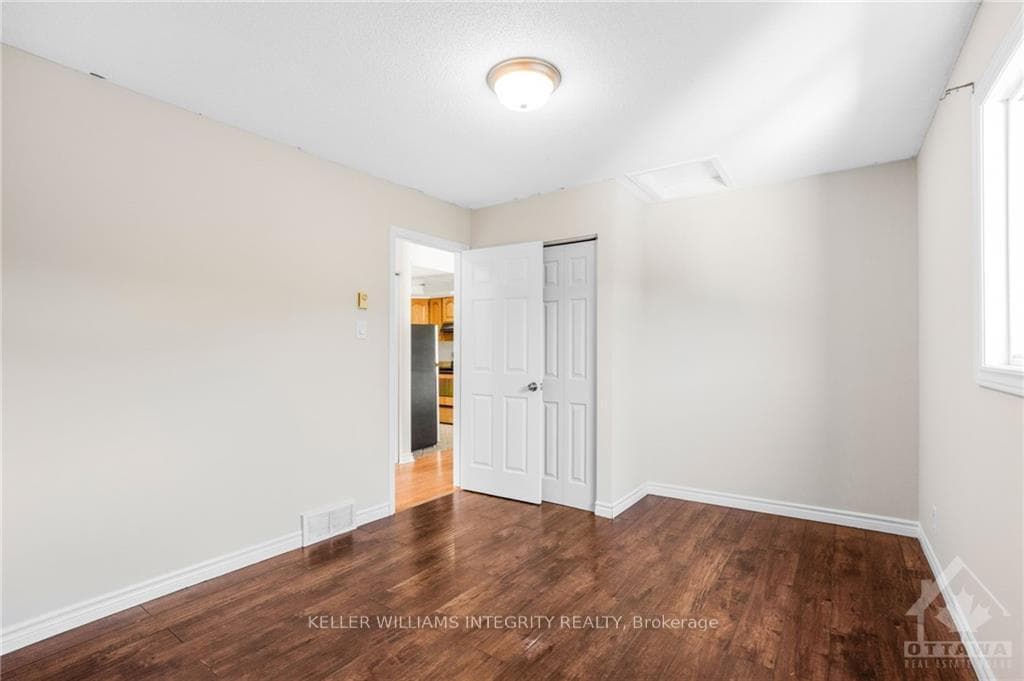 418 DALRYMPLE Drive photo 17