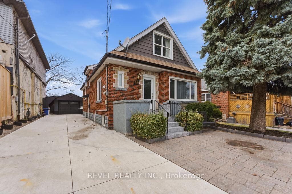 44 Jefferson Avenue photo 5