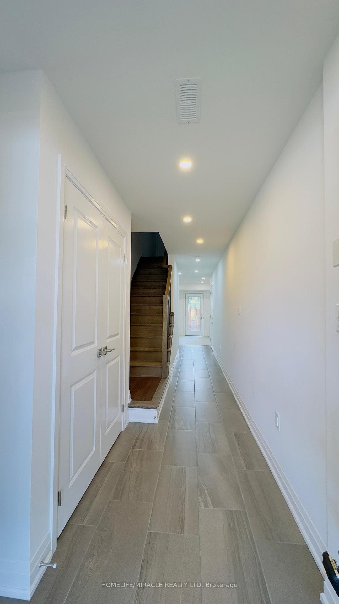 9 Briar Court photo 3
