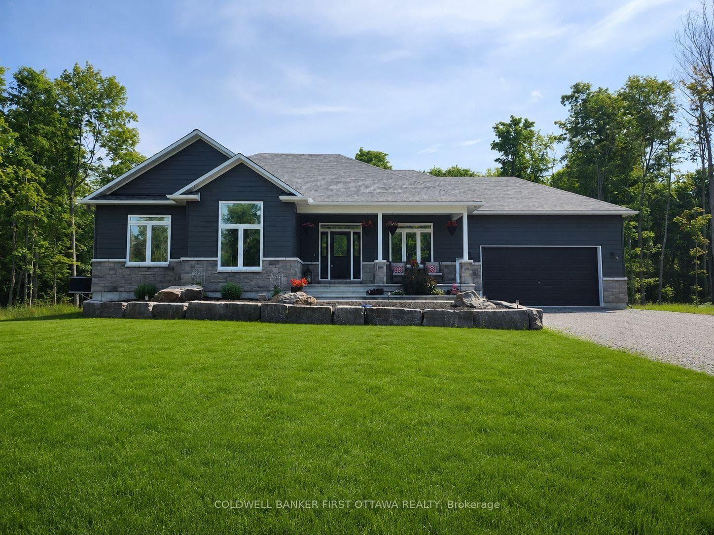 134 James Andrew Way photo 1