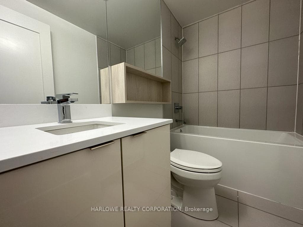 60 Princess Street Unit 733 SE photo 14
