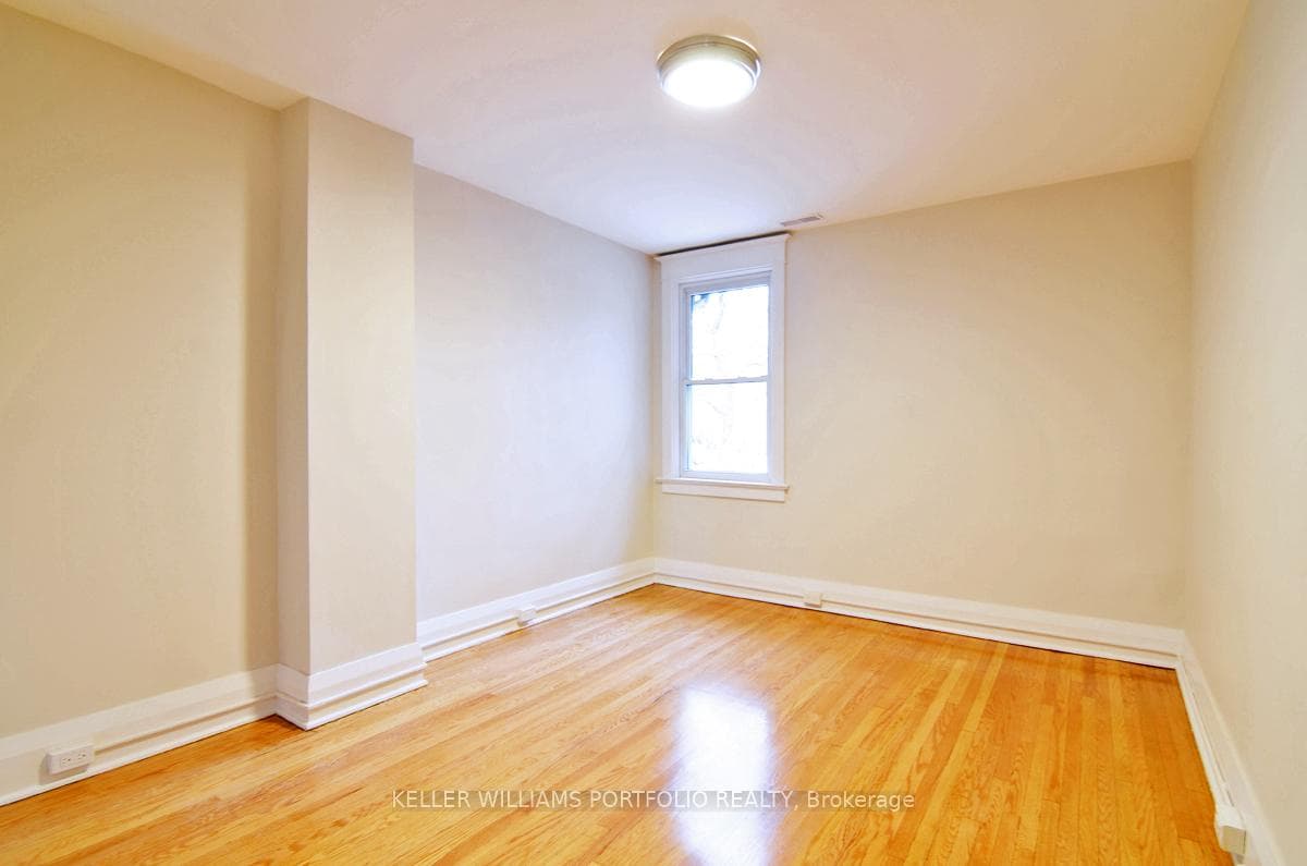 4 Columbine Avenue Unit Upper photo 22