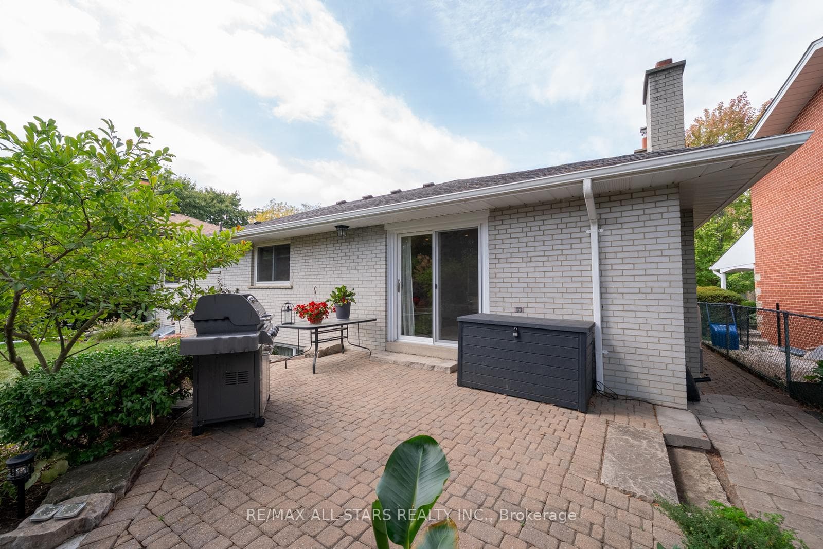 357 Markland Drive photo 43