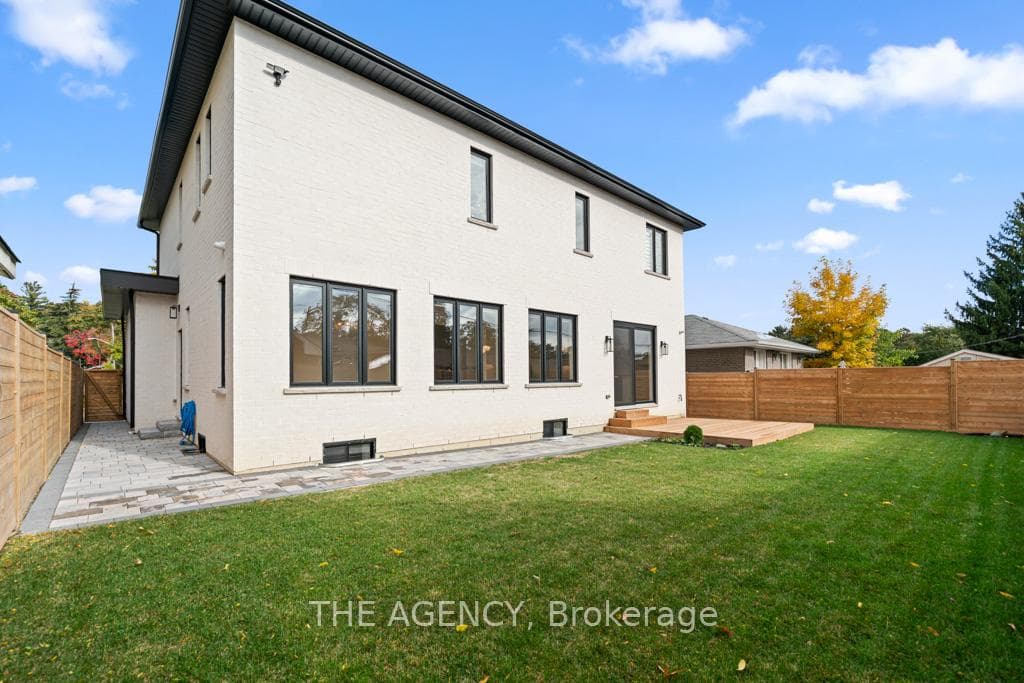 15 Drury Lane photo 49