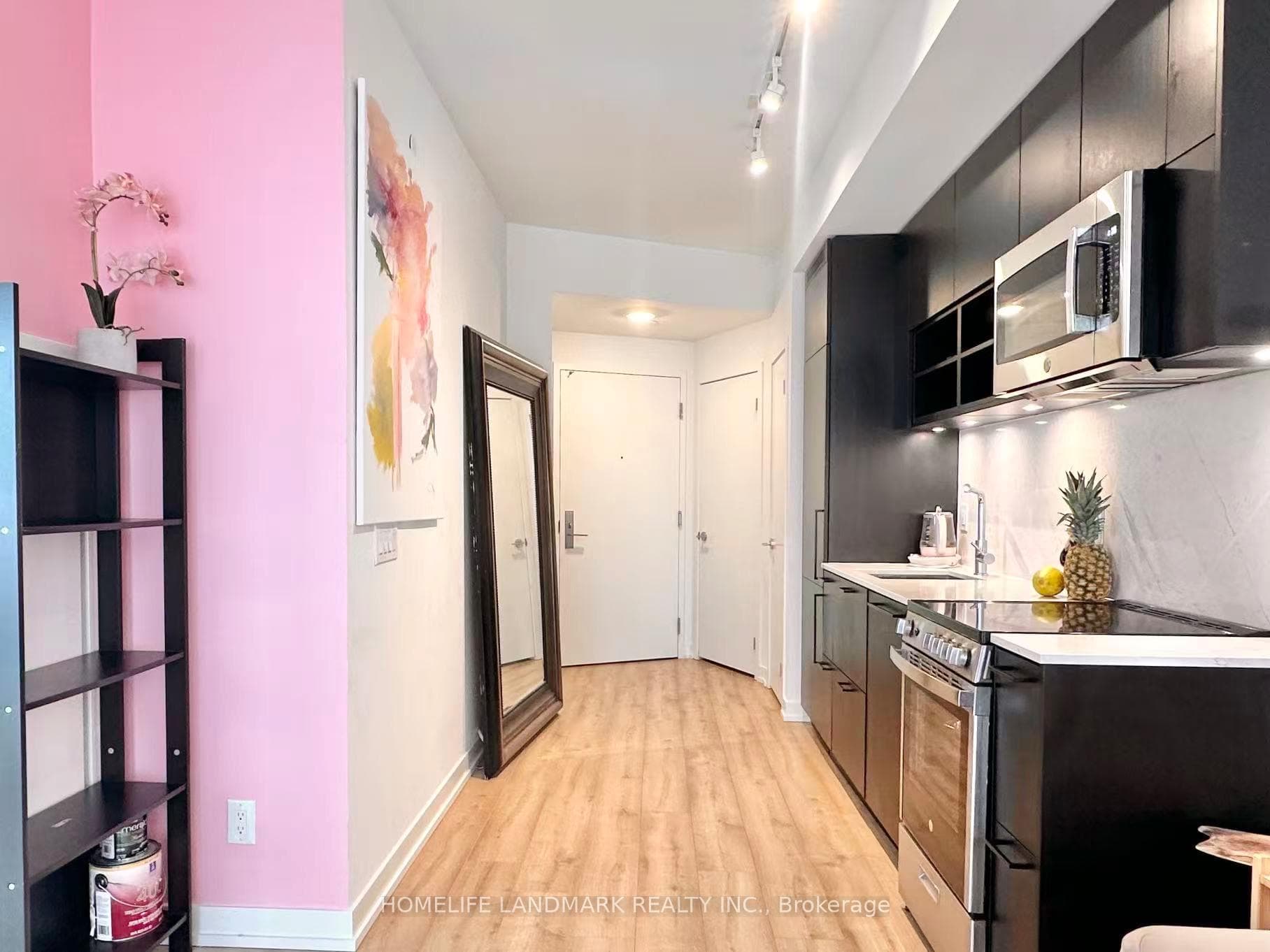 135 East Liberty Street Unit 2308 photo 2