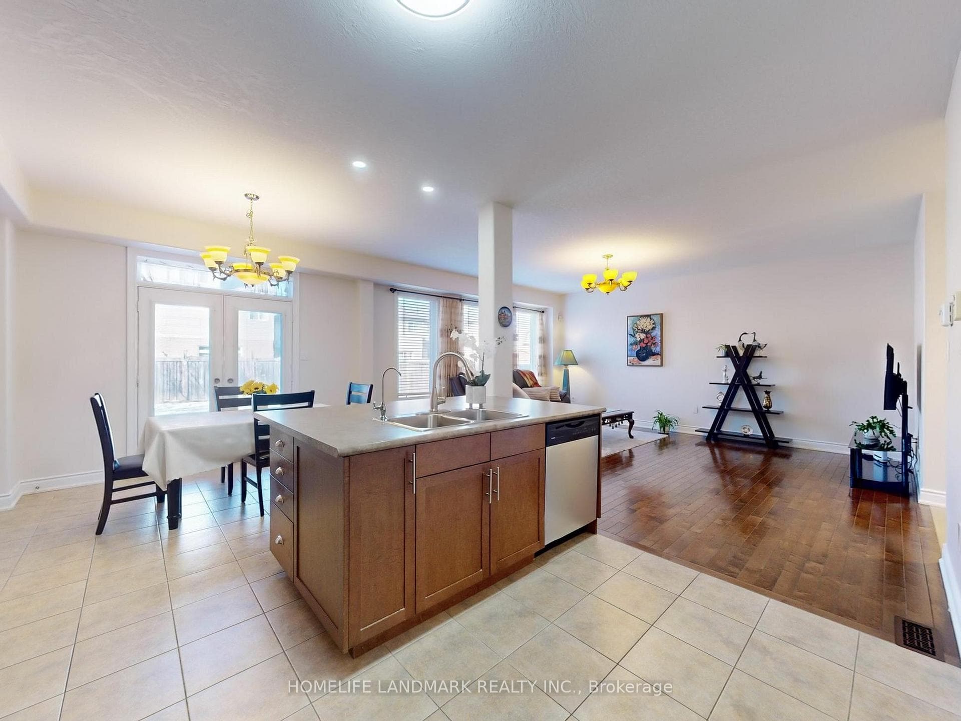 46 KIERLAND Road photo 11