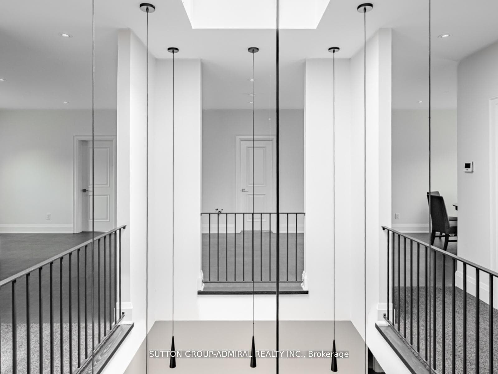 11 Frontenac Avenue photo 35