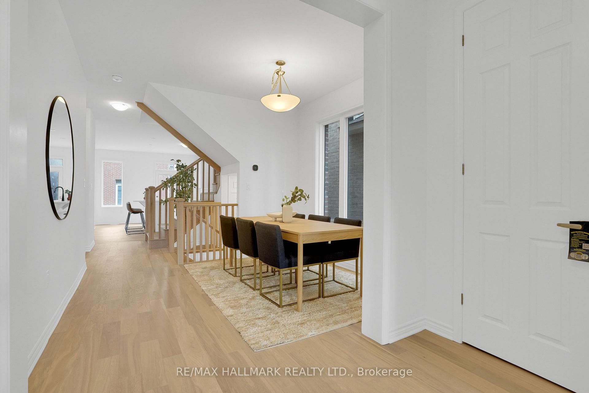 16 Foxley Heights photo 5