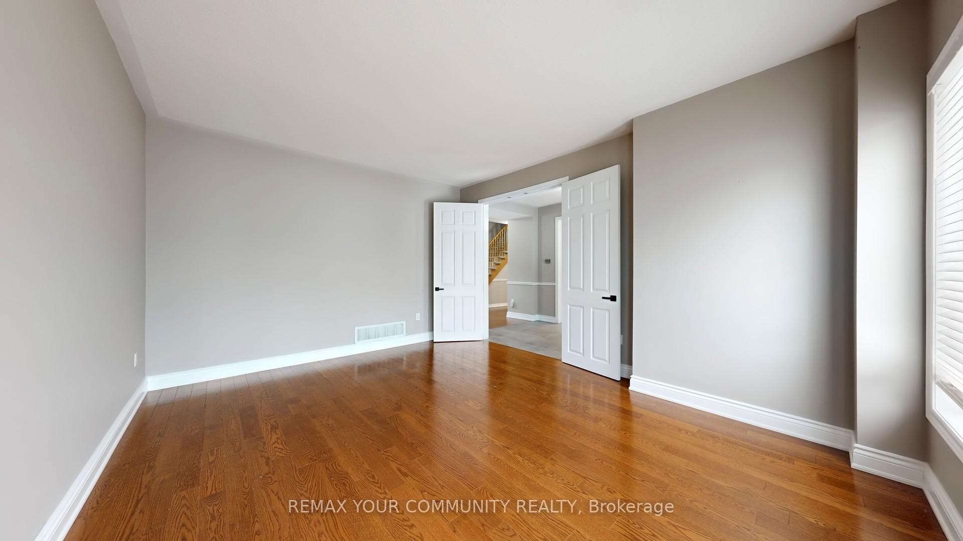 8 Westacott Avenue photo 12