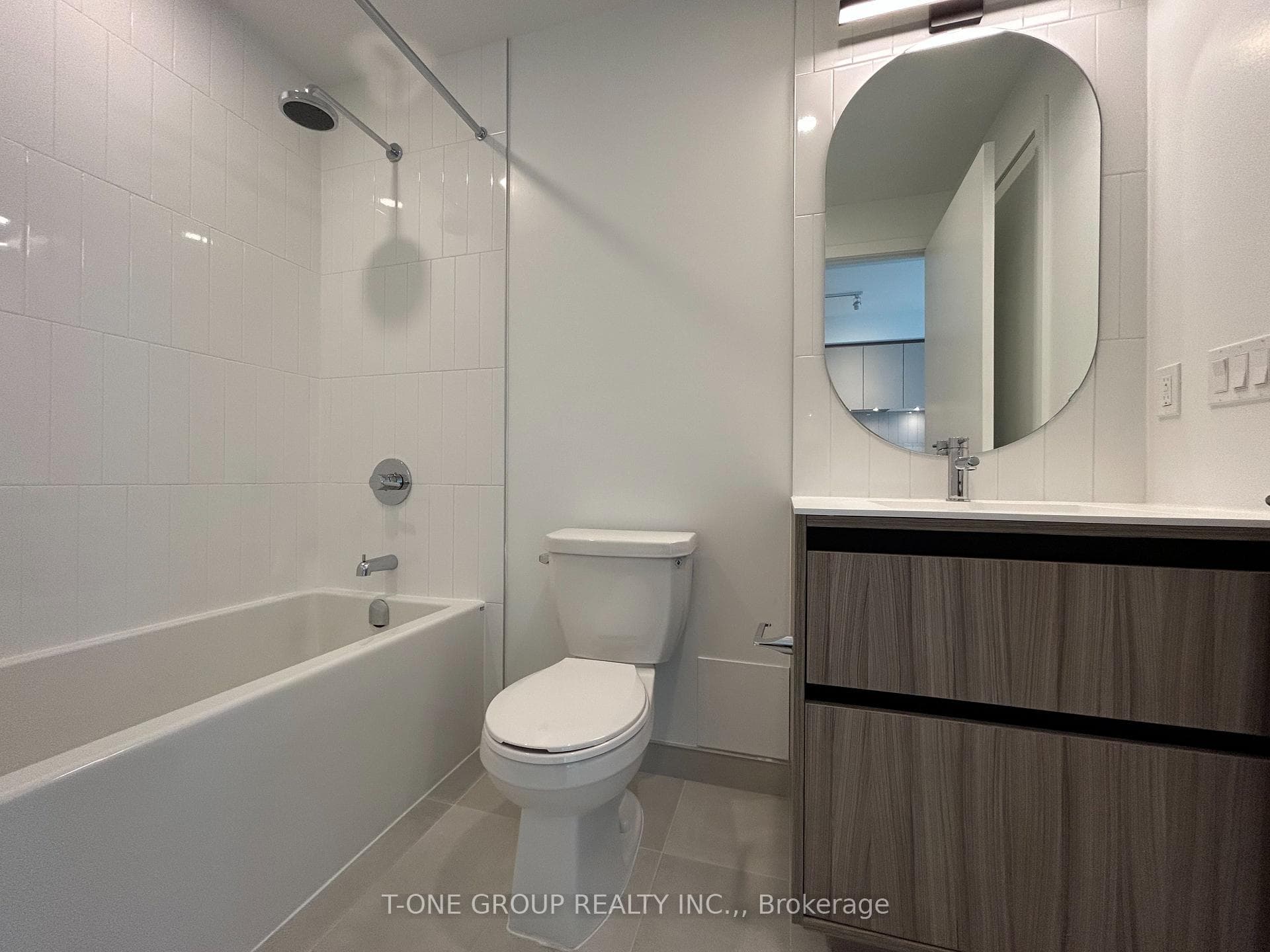 7950 Bathurst Street Unit 802 photo 10