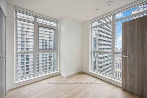 38 Widmer Street Unit 3907 photo 16