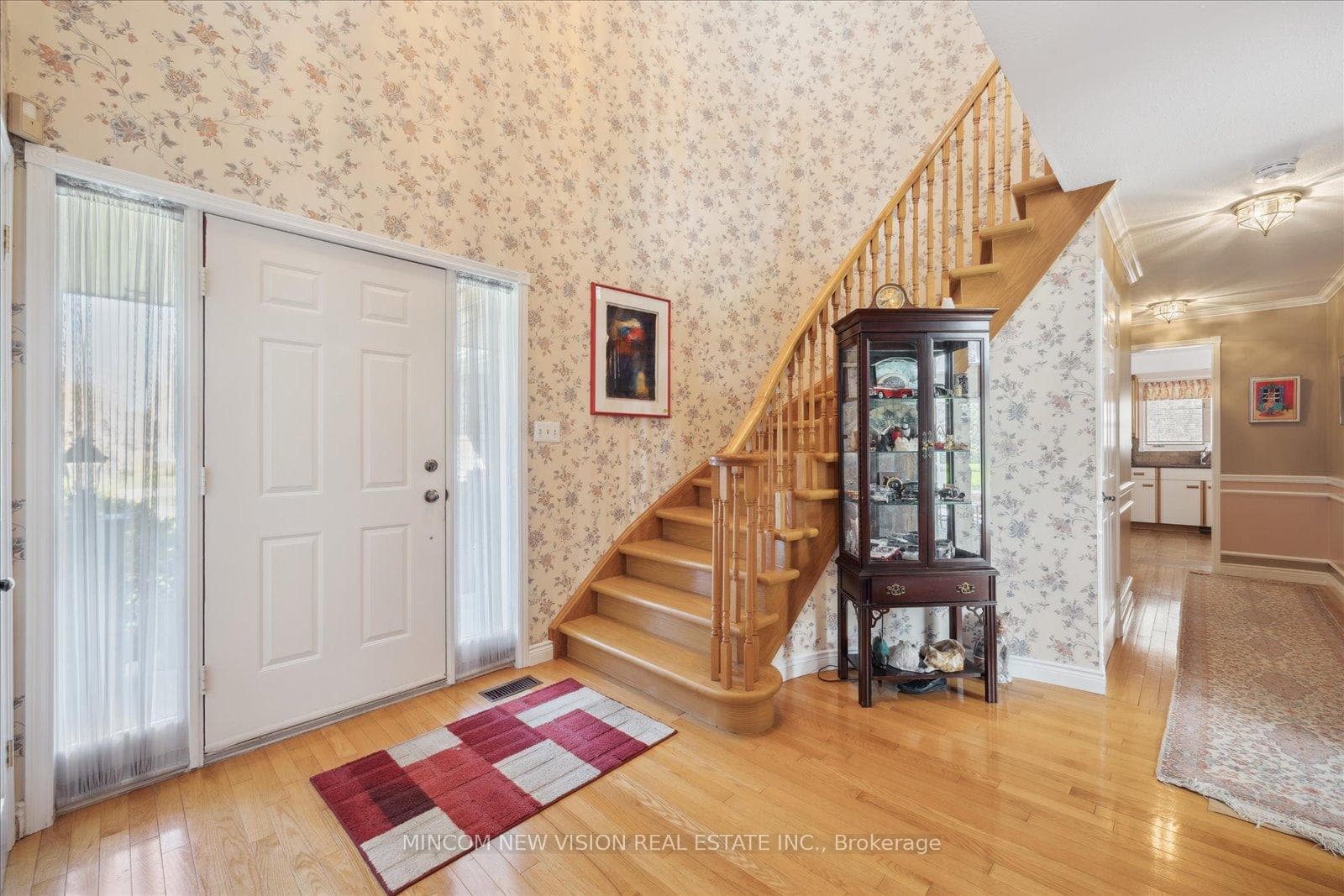 19 Hanover Court photo 5