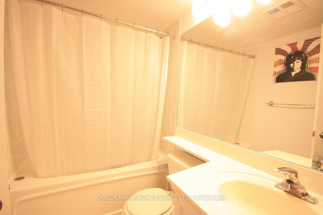 28 Harrison Garden Boulevard Unit 2009 photo 7