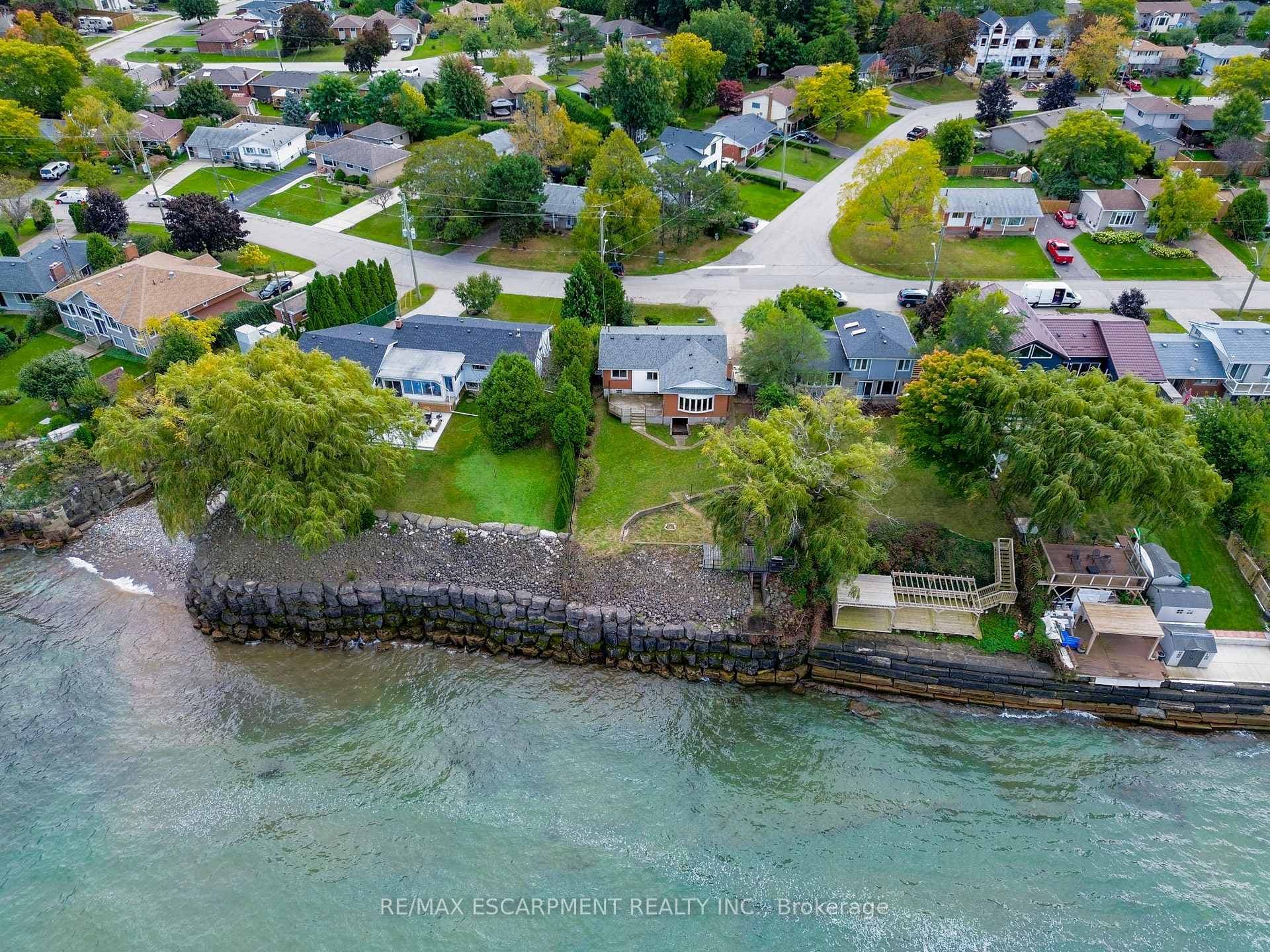 108 Lakeside Drive photo 9