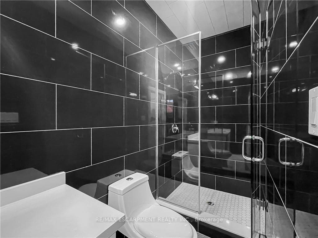 116 EAST 21st Street photo 17