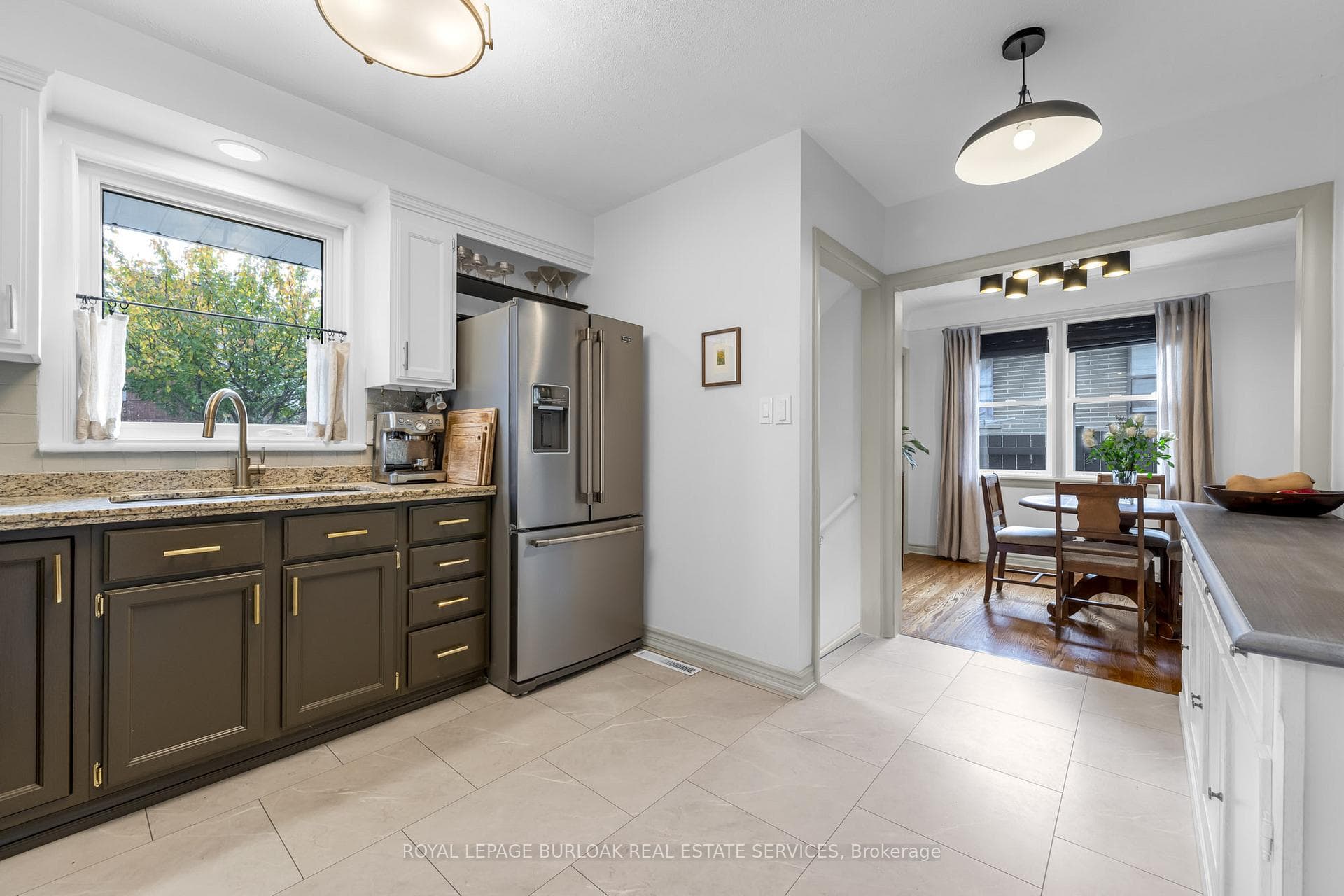 8 Desjardins Avenue photo 12