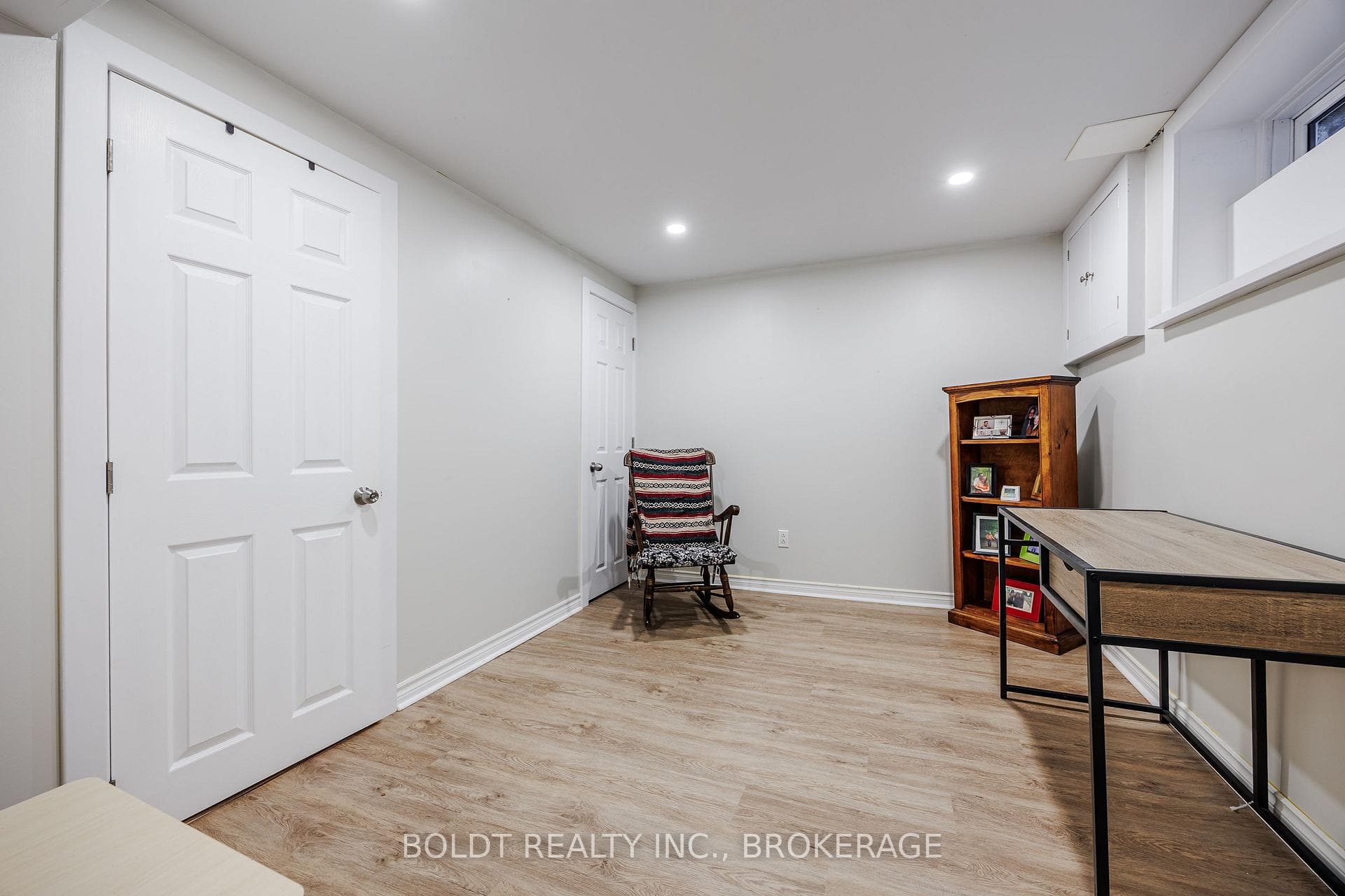 6491 Burdette Drive photo 28