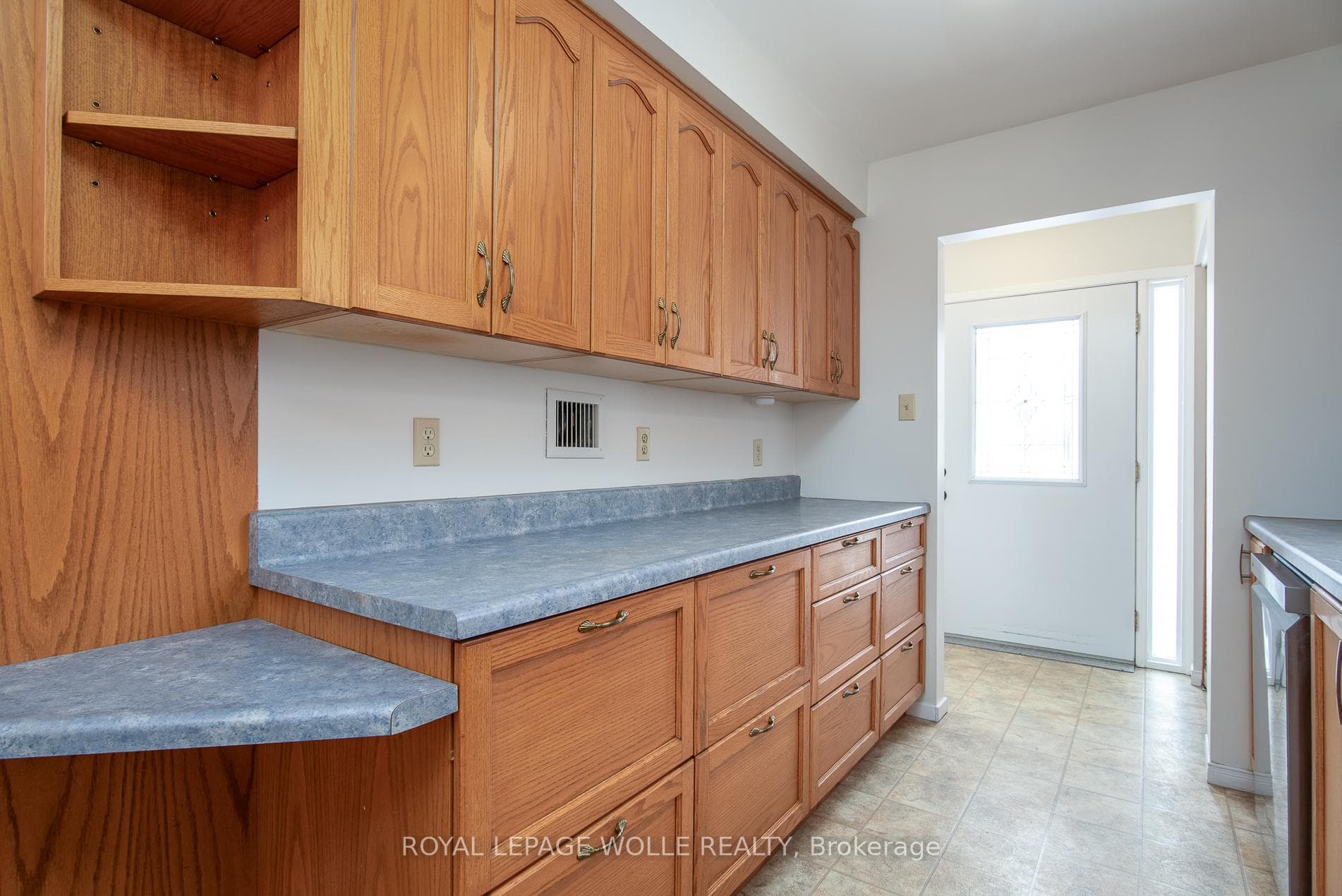 60 Hahn Avenue photo 13