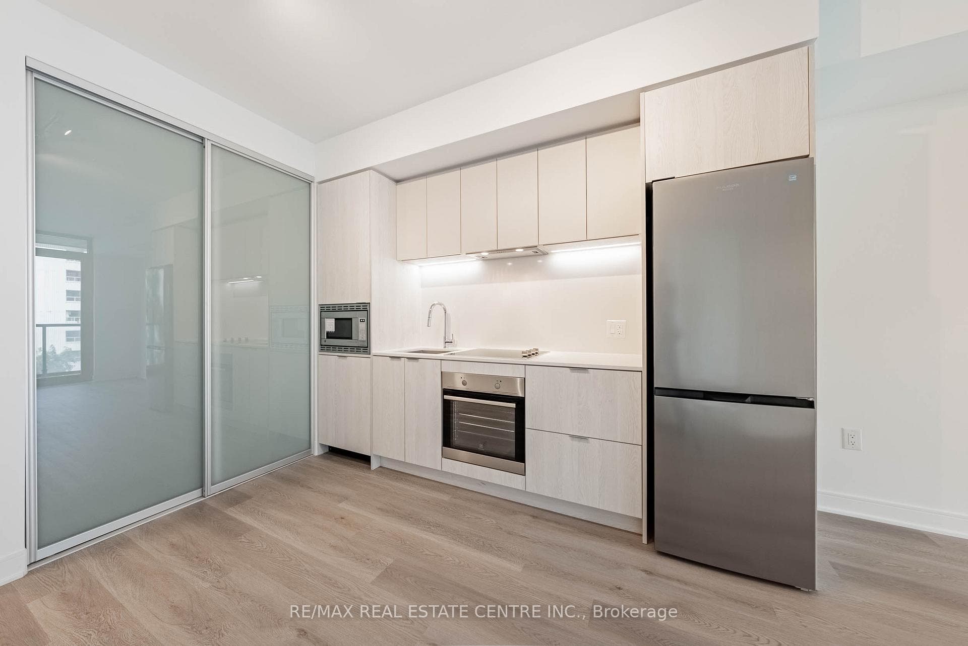 86 Dundas Street Unit 413 photo 8