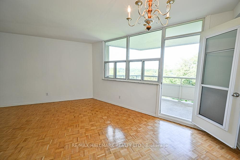 980 Broadview Avenue Unit 504 photo 7