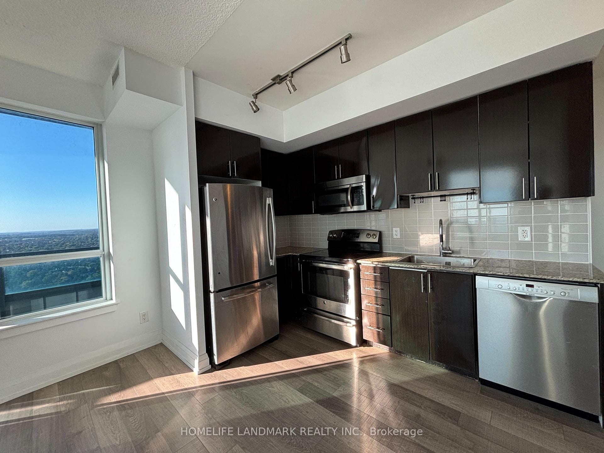 7171 Yonge Street Unit 2508 photo 14