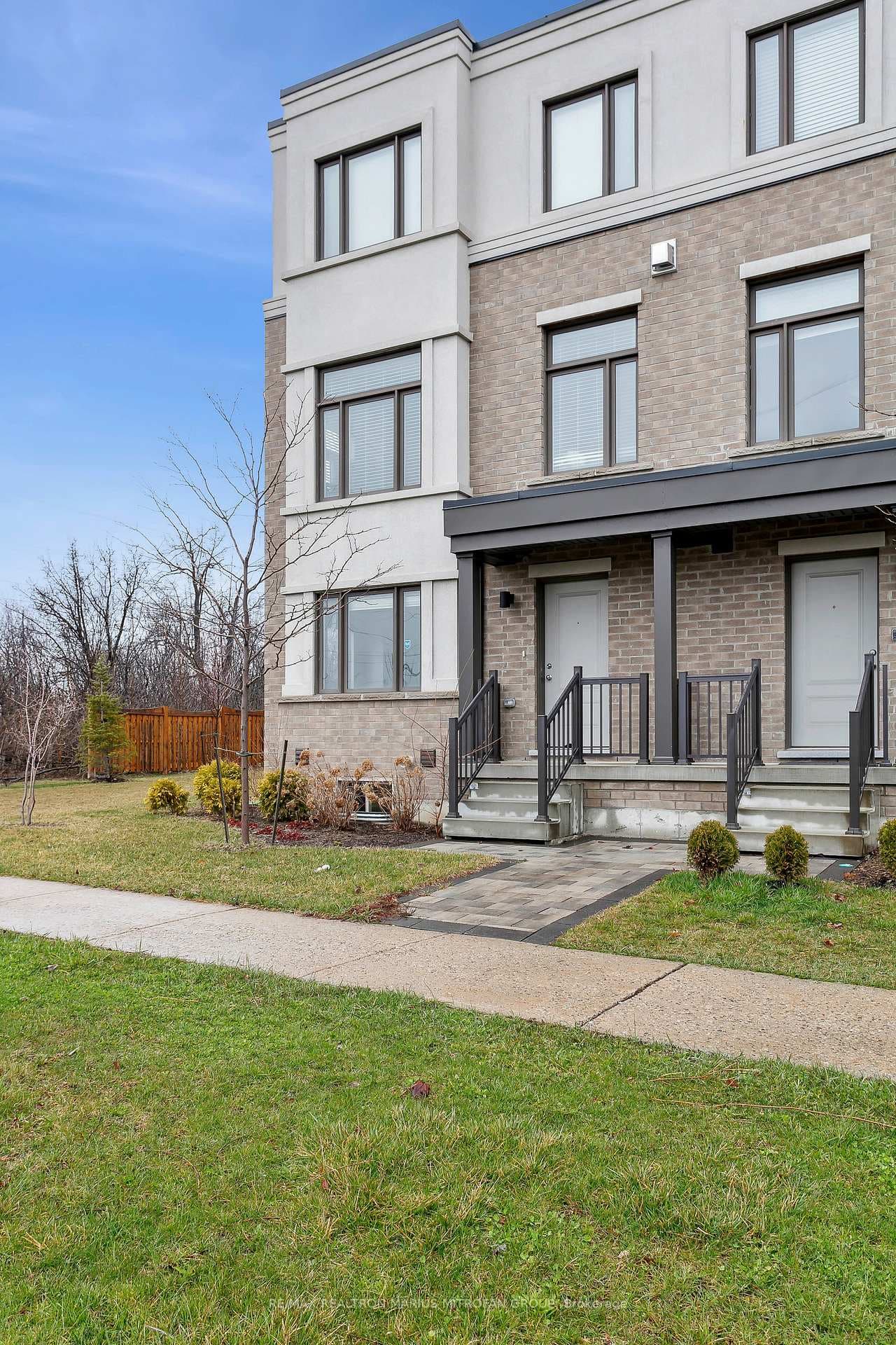 1844 Mitoff Place Unit Lower L photo 1