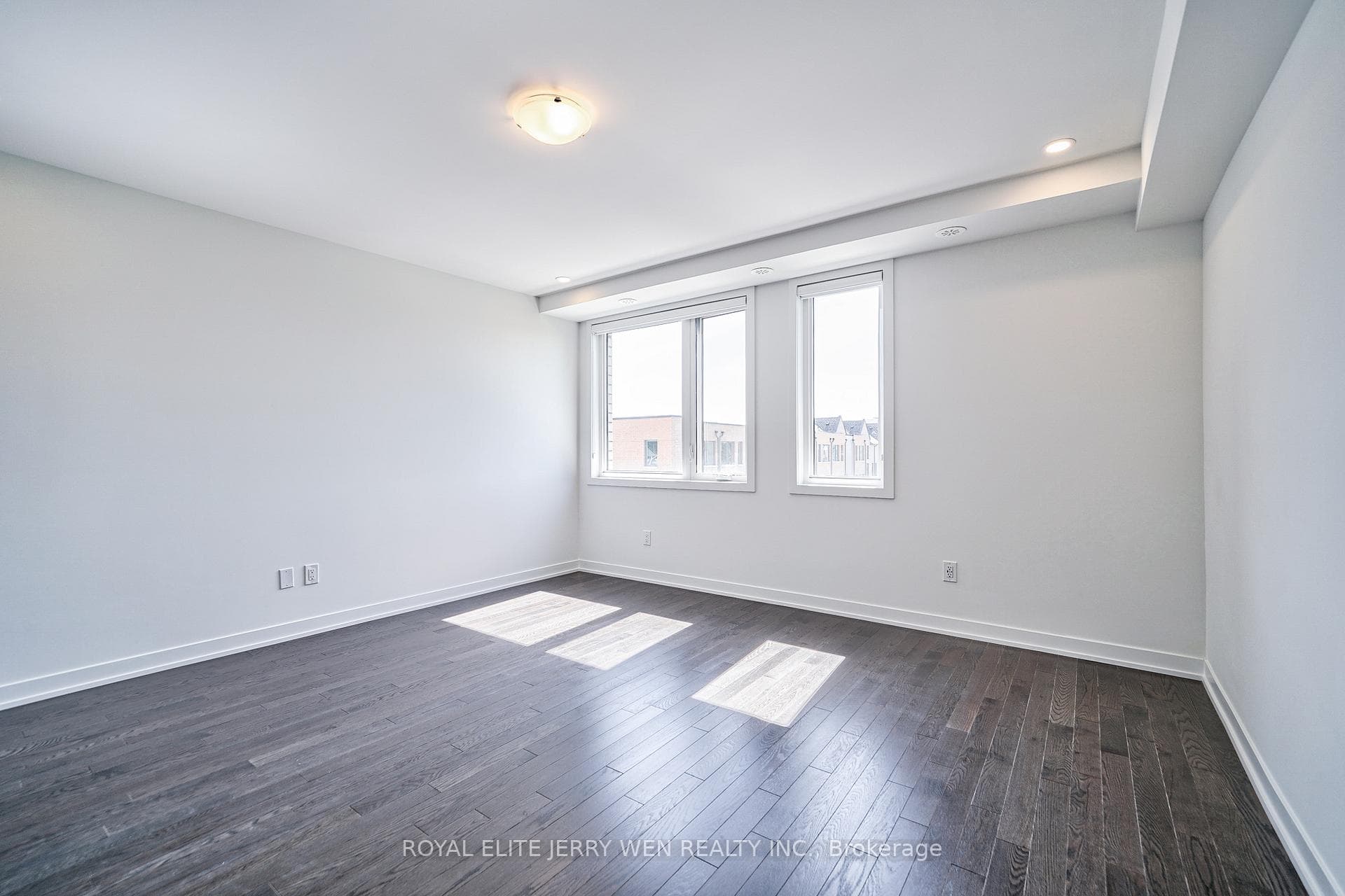 70 Green Gardens Boulevard Unit 7 photo 21
