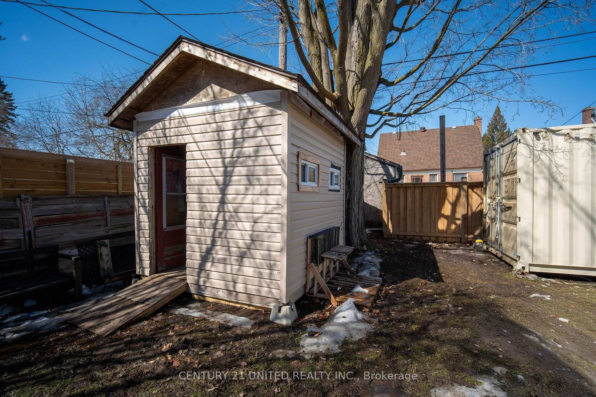 542 Mckellar Street photo 20