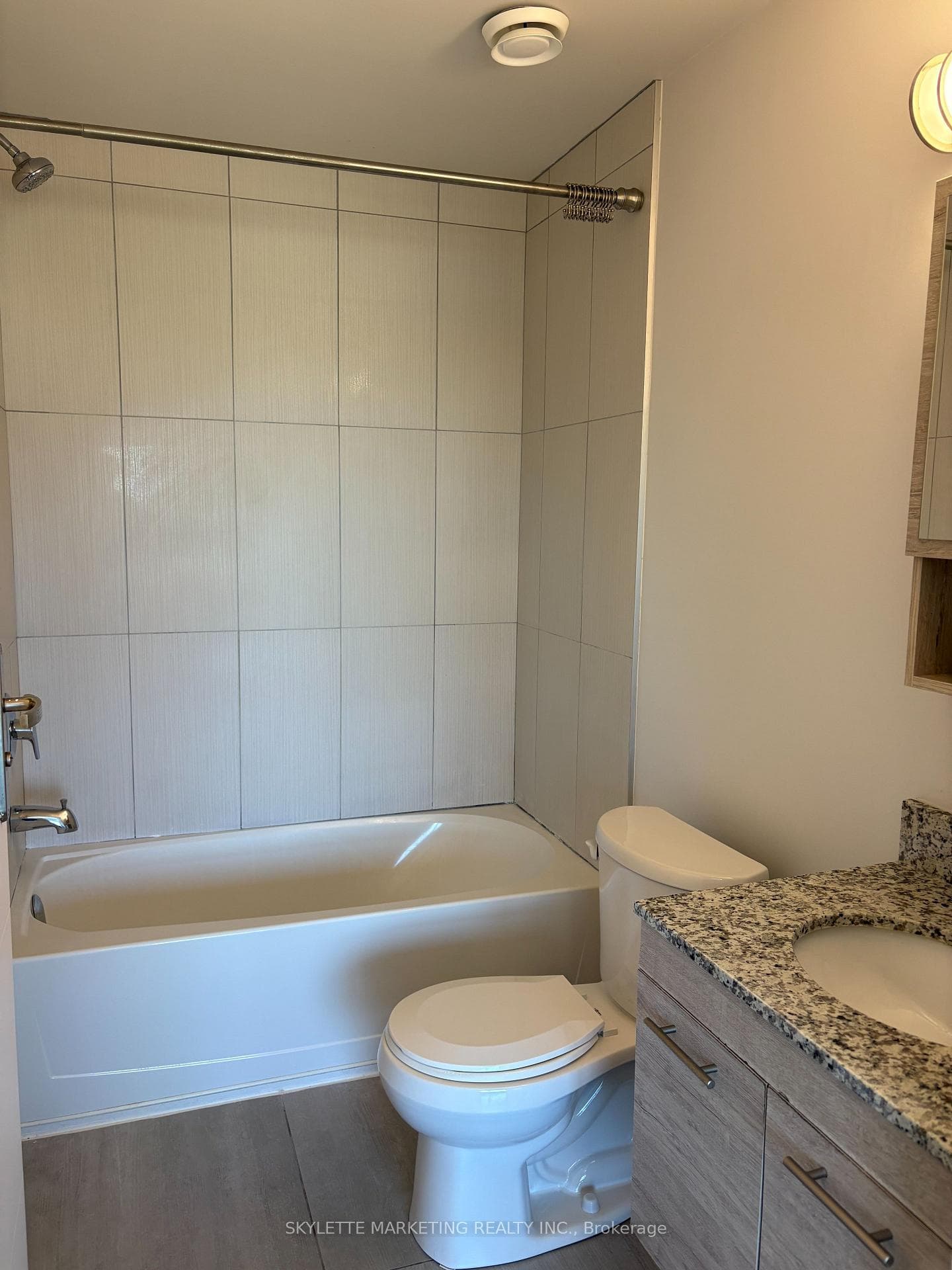 251 Hemlock Street Unit 601 photo 14
