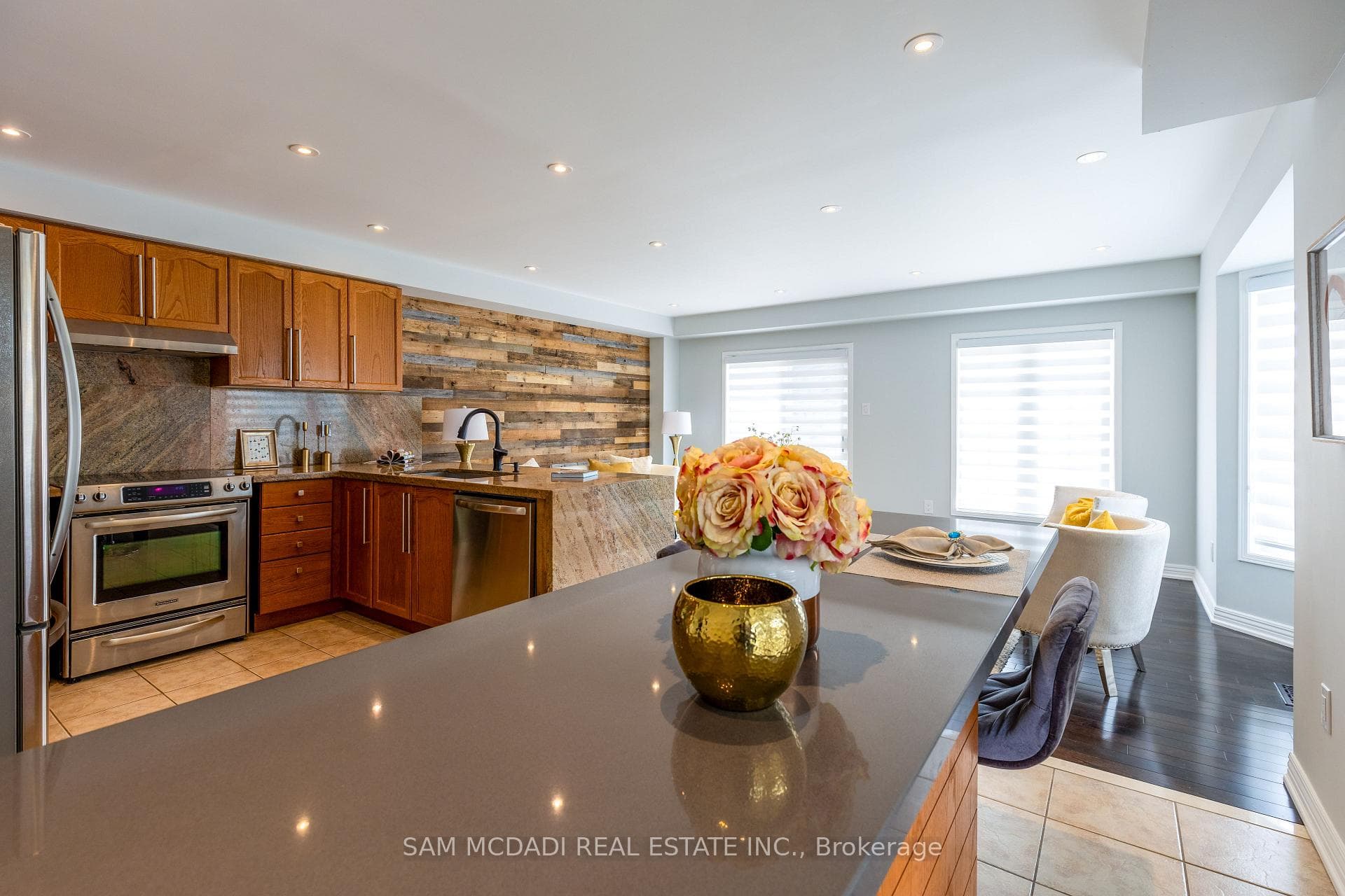 3989 Coachman Circle photo 10