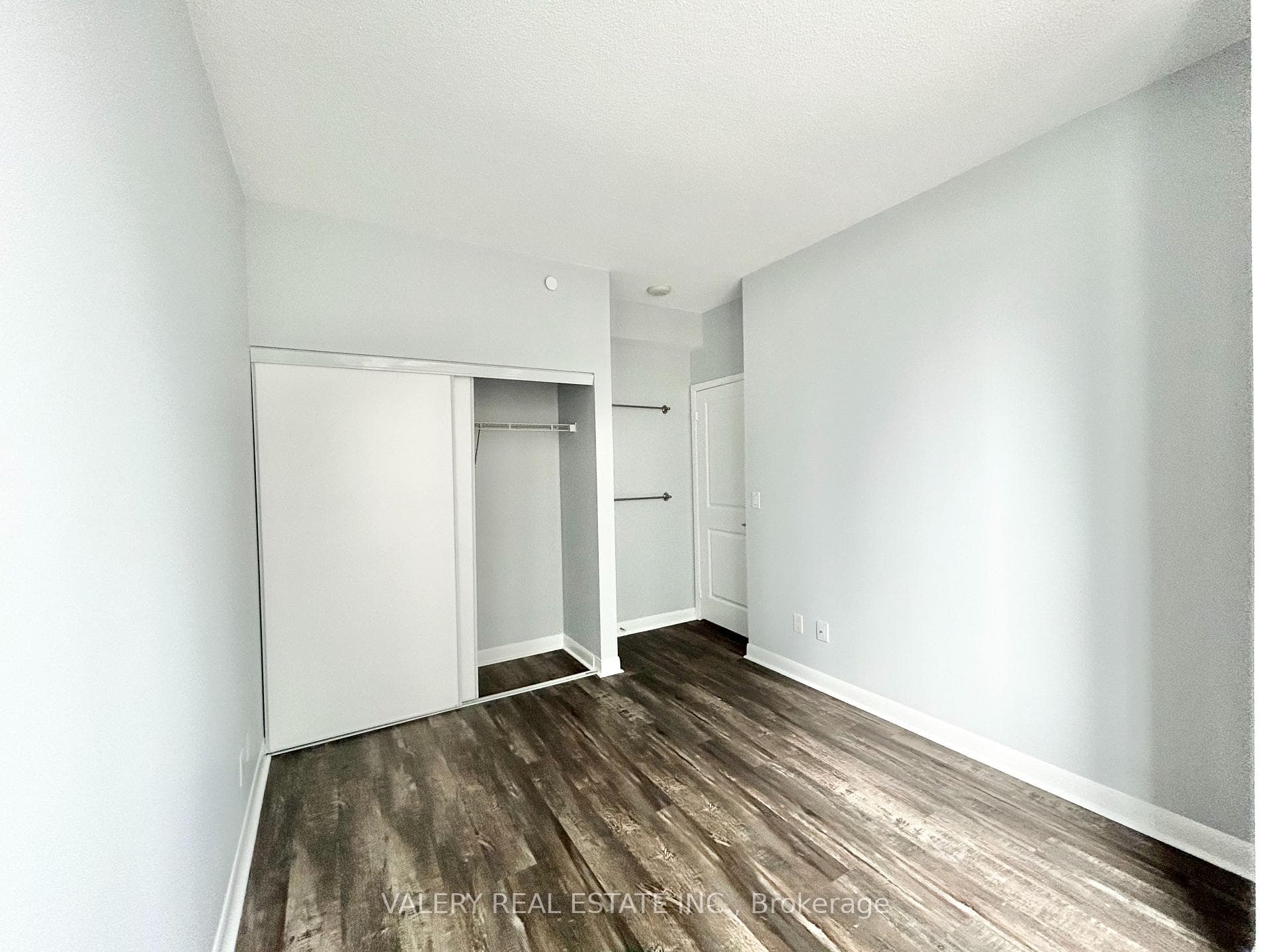 215 Sherway Gardens Road Unit 211 photo 7