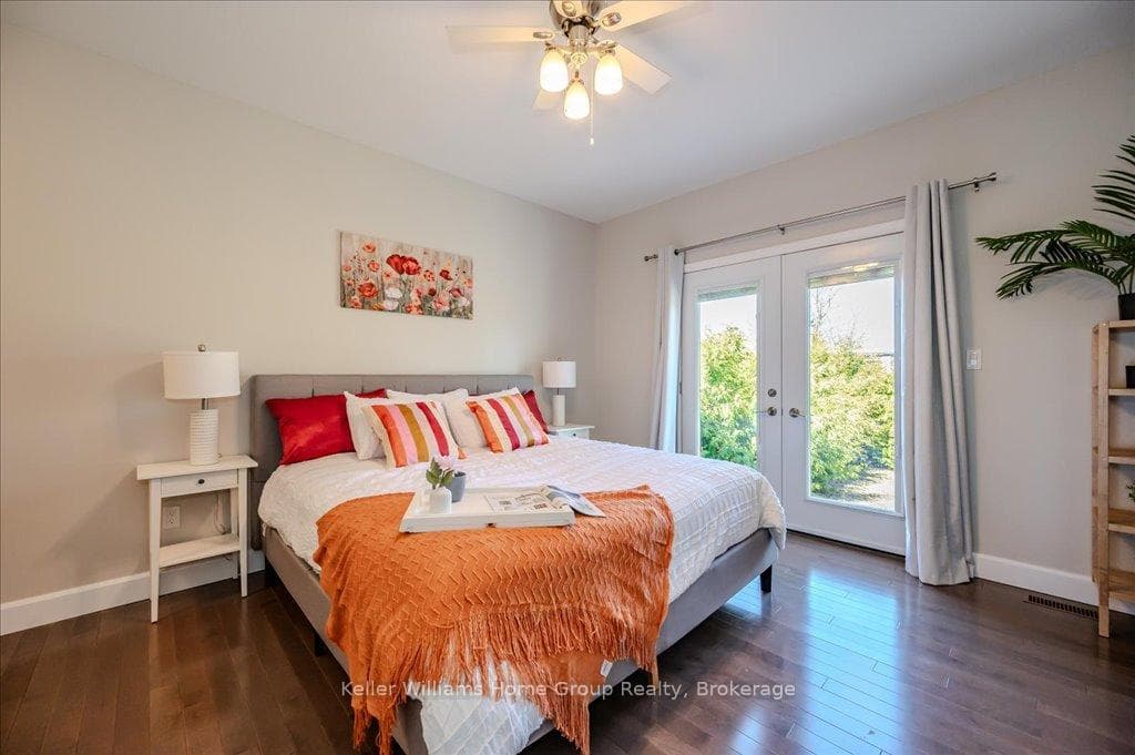 479 St George Street photo 20