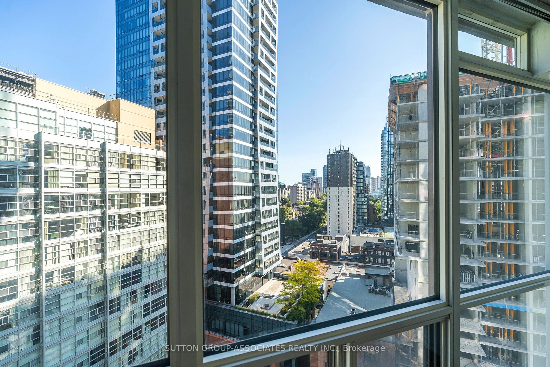 24 Wellesley Street Unit 1607 photo 15
