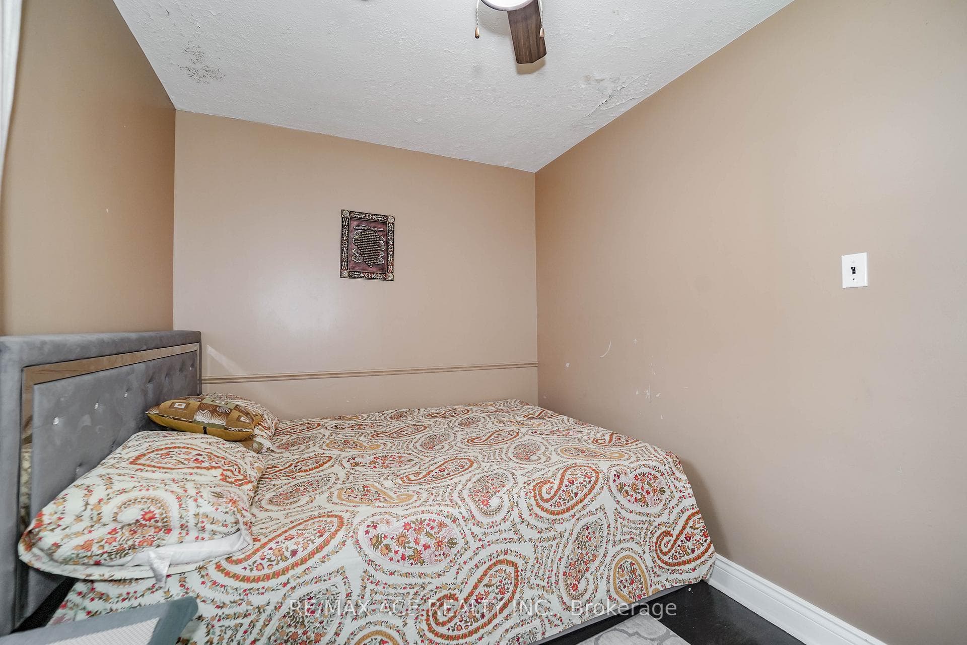 1425 Lakefield Street photo 31